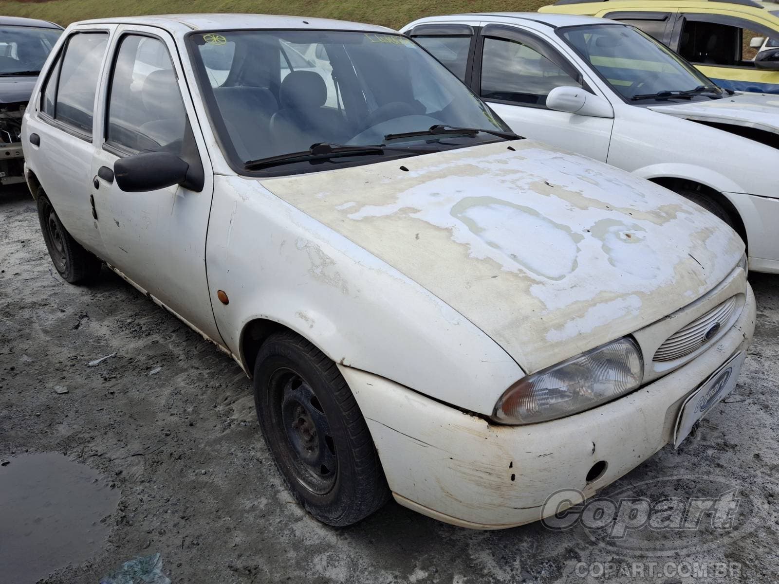 Ford Fiesta 1998 — foto 1