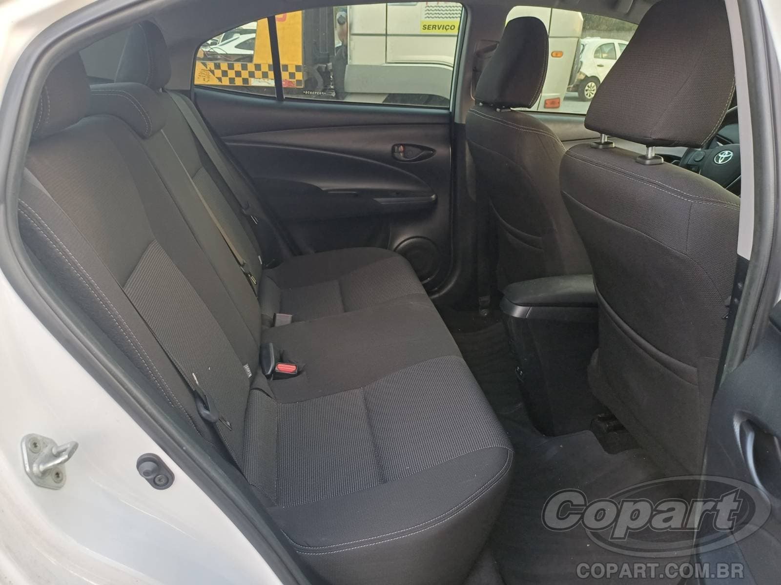 Toyota Yaris Seda 2023 — foto 6