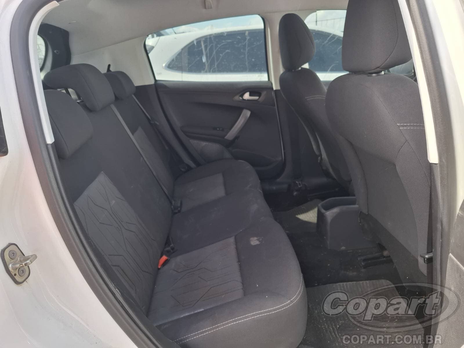 Peugeot 208 2017 — foto 6