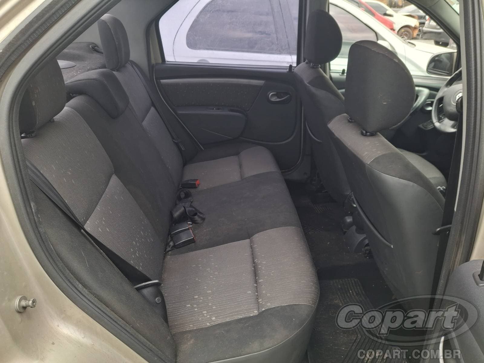 Renault Logan 2012 — foto 6
