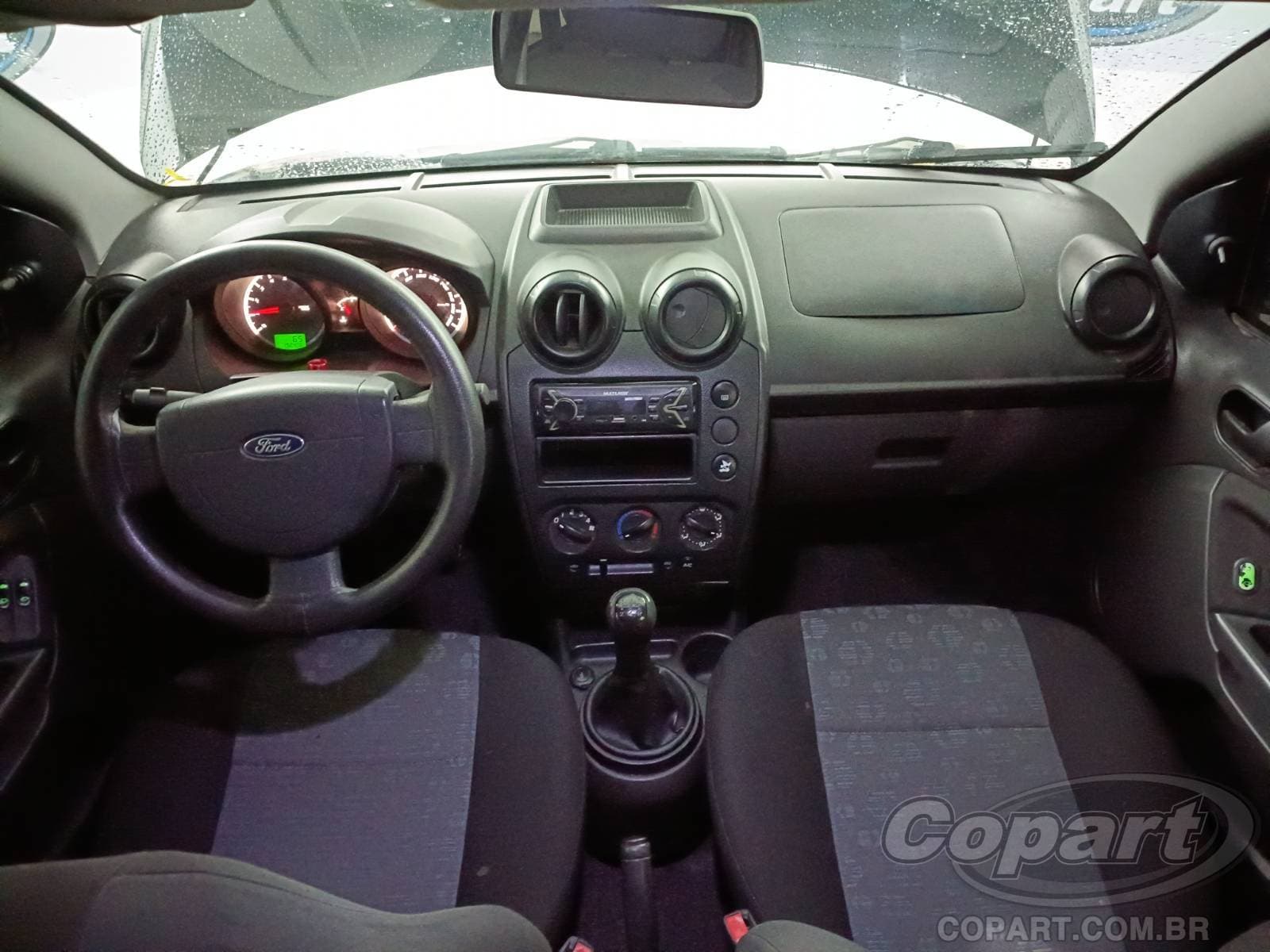 Ford Fiesta 2011 — foto 9