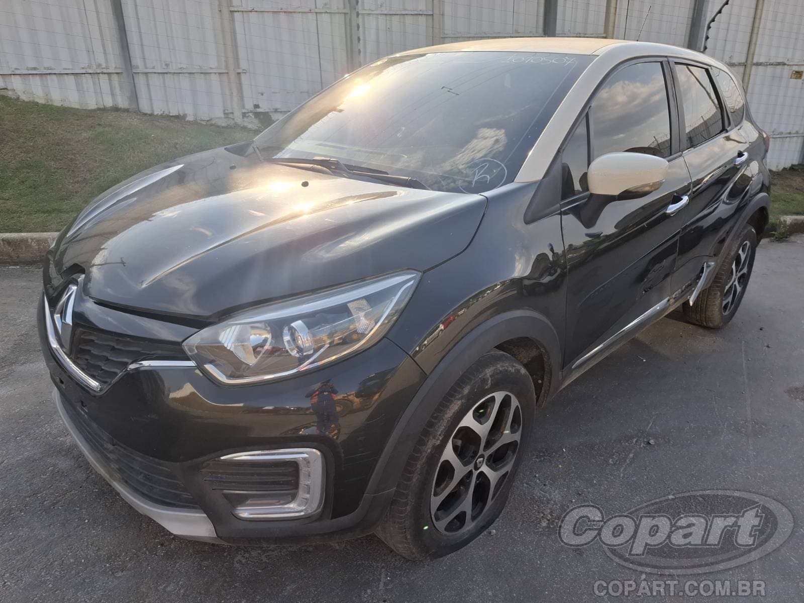 Renault Captur 2019 — foto 2