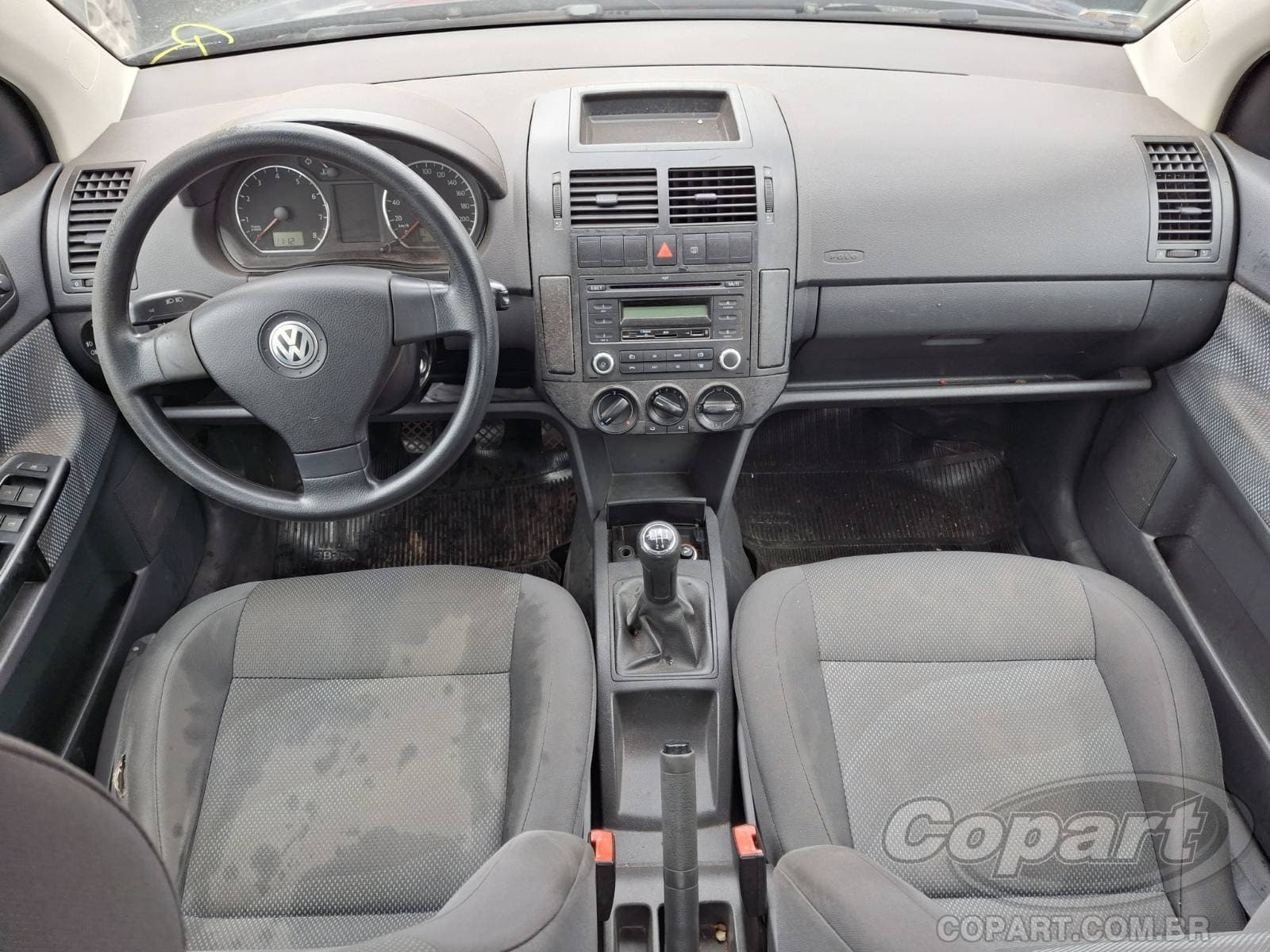 Volkswagen Polo Sedan 2011 — foto 9