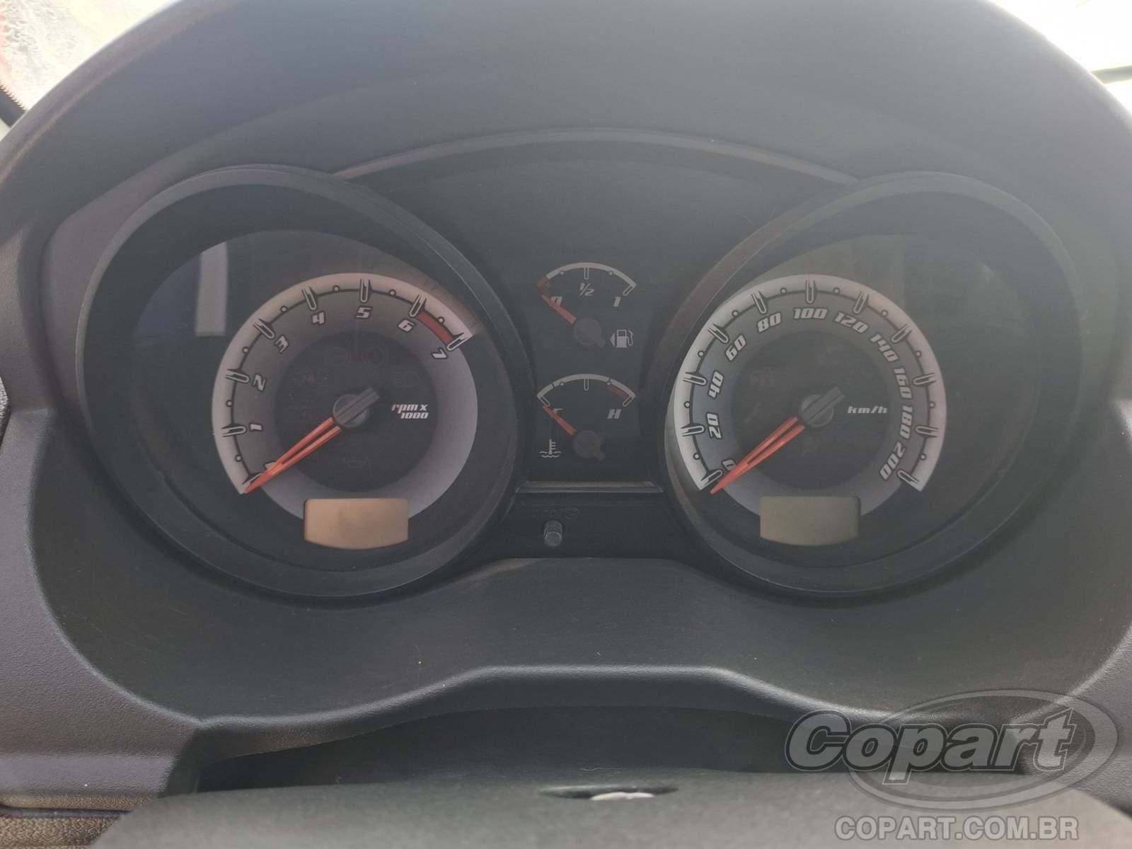 Ford Fiesta 2014 — foto 8