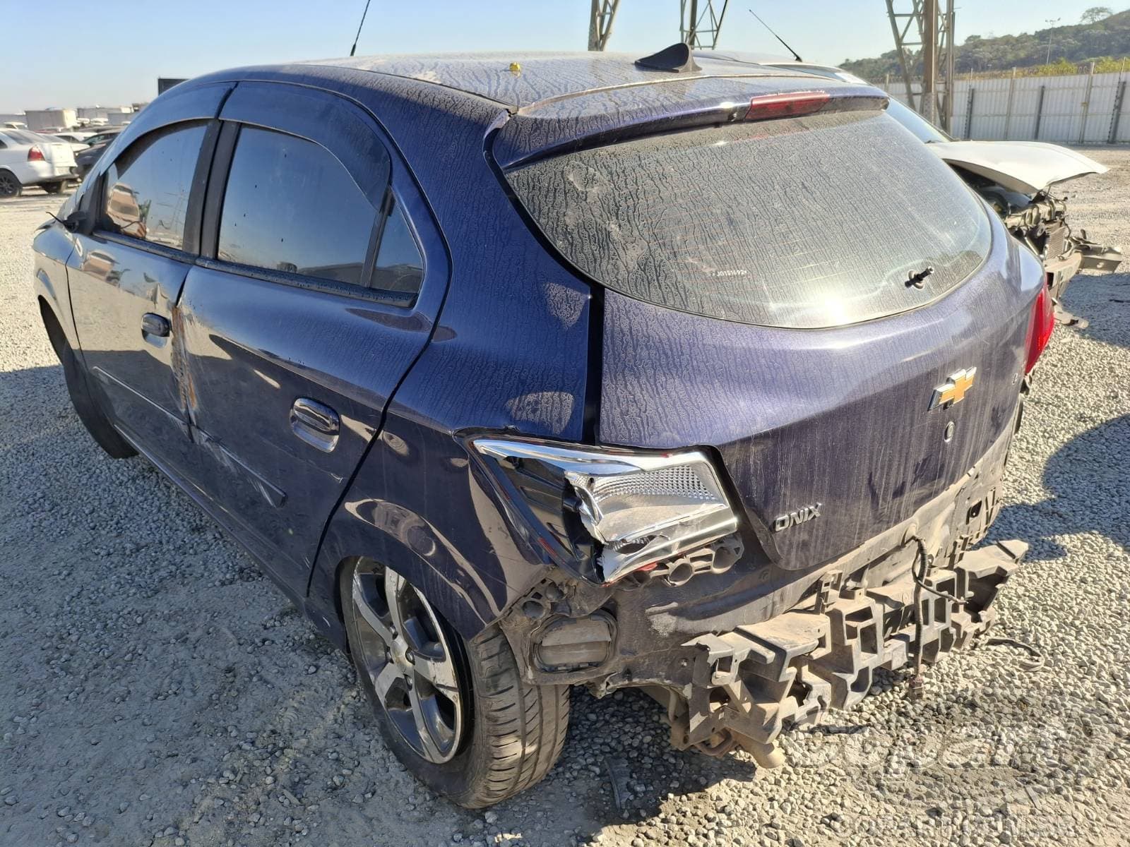Chevrolet Onix 2018 — foto 3