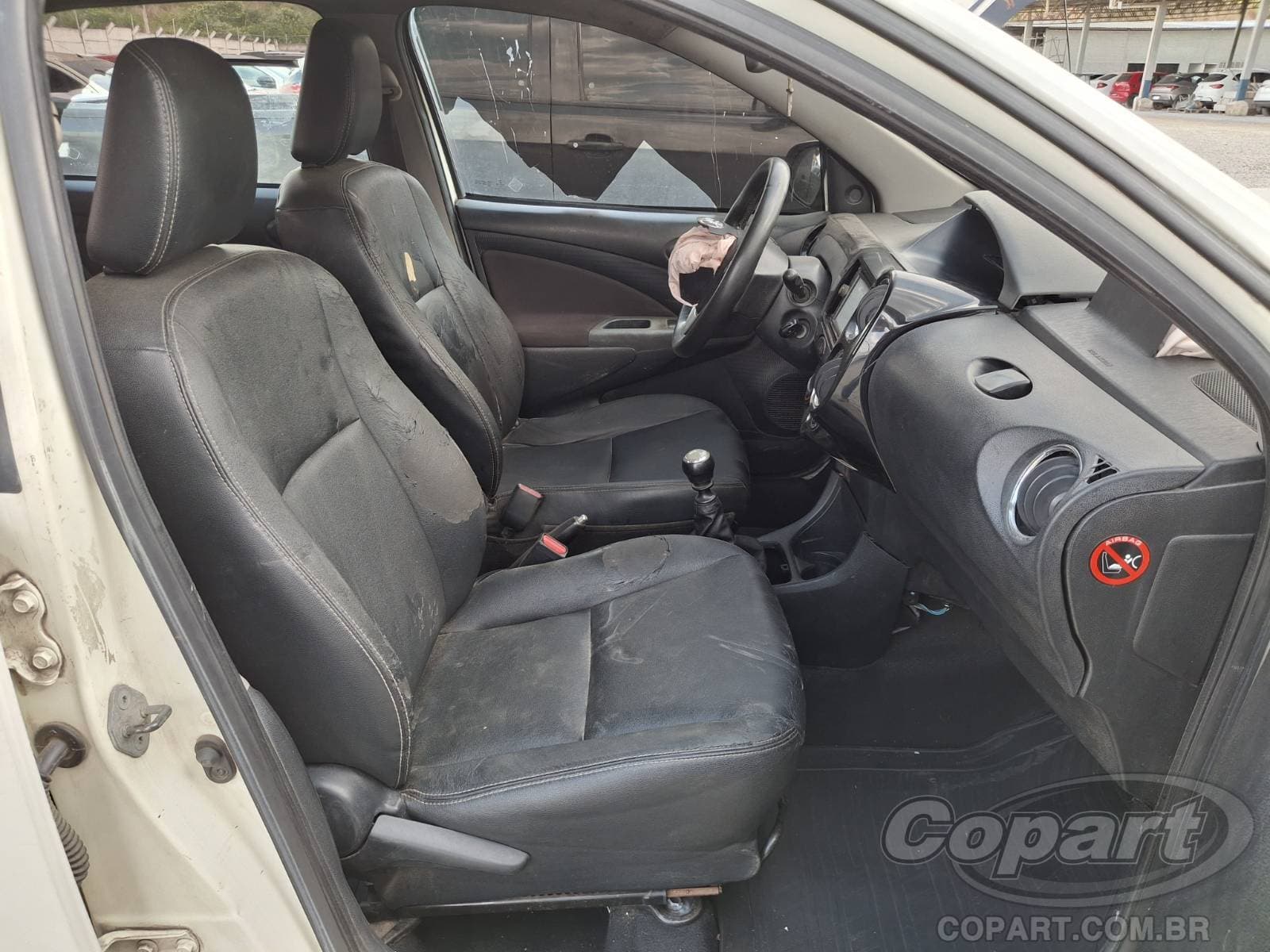 Toyota Etios Seda 2017 — foto 5