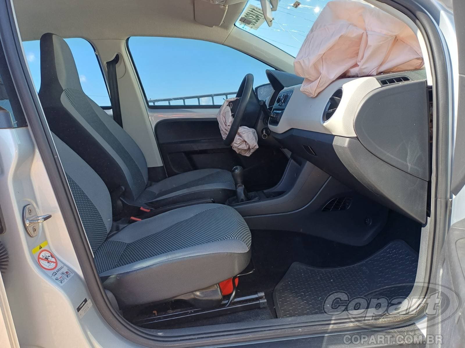 Volkswagen UP 2015 — foto 5