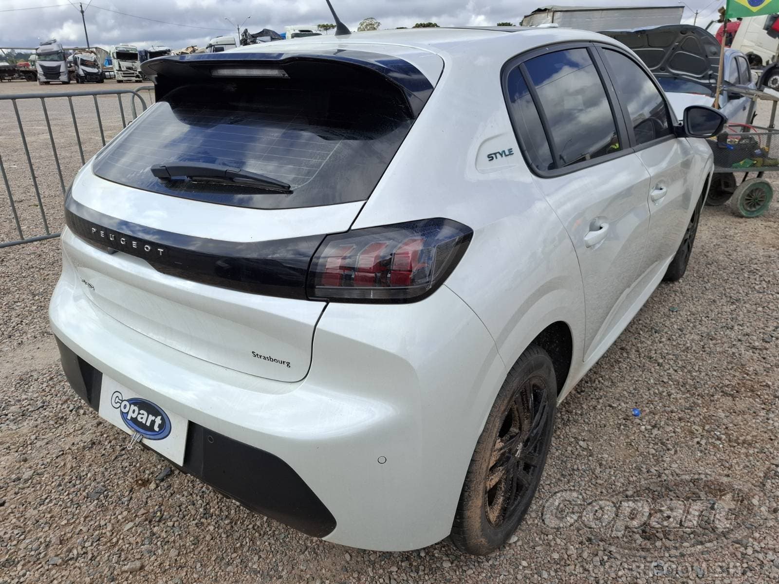 Peugeot 208 2024 — foto 4