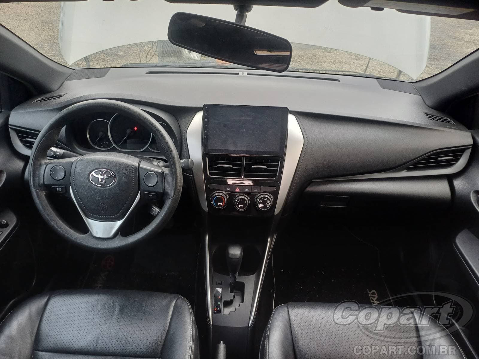 Toyota Yaris 2020 — foto 9