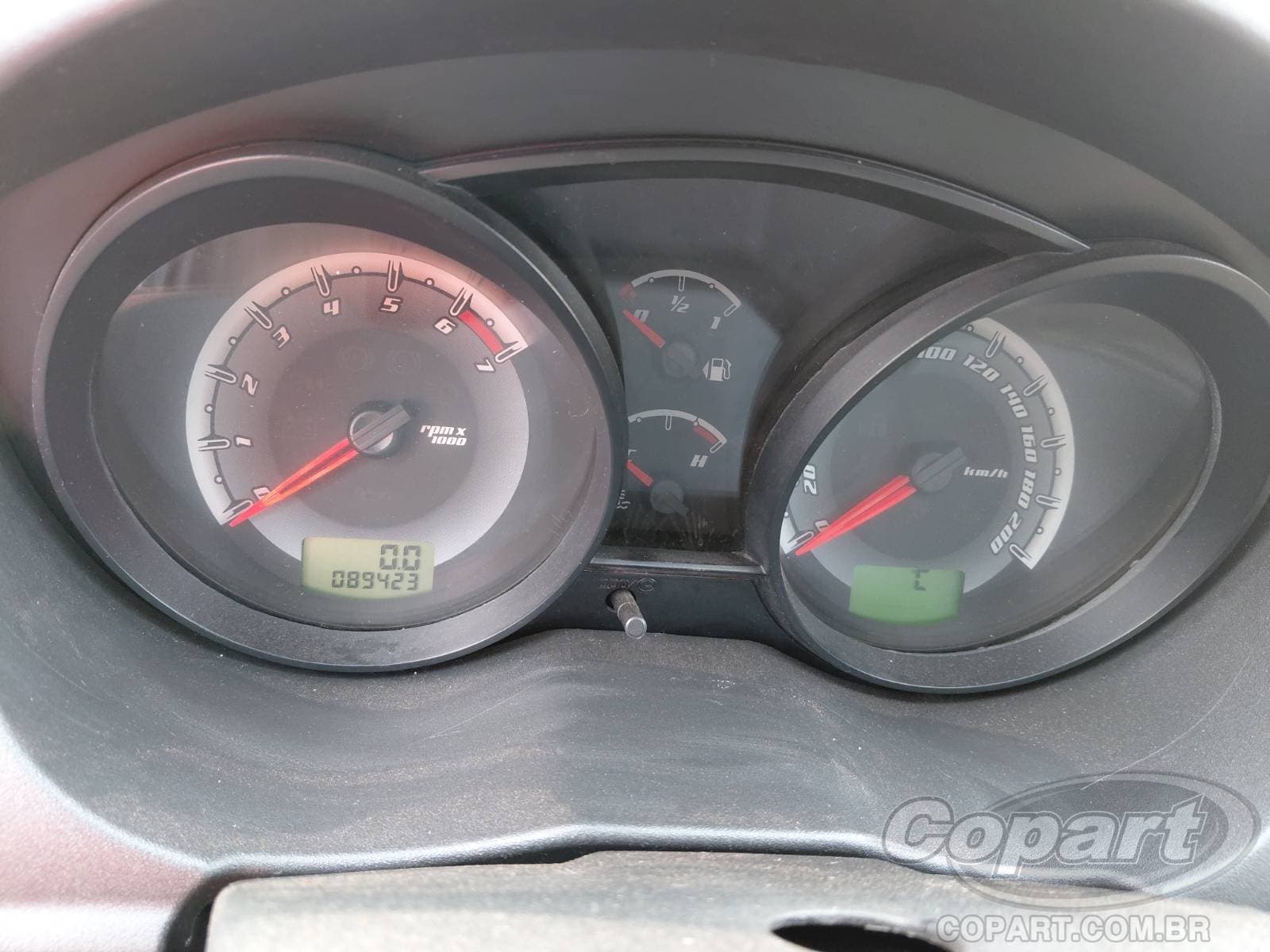 Ford Fiesta 2014 — foto 8