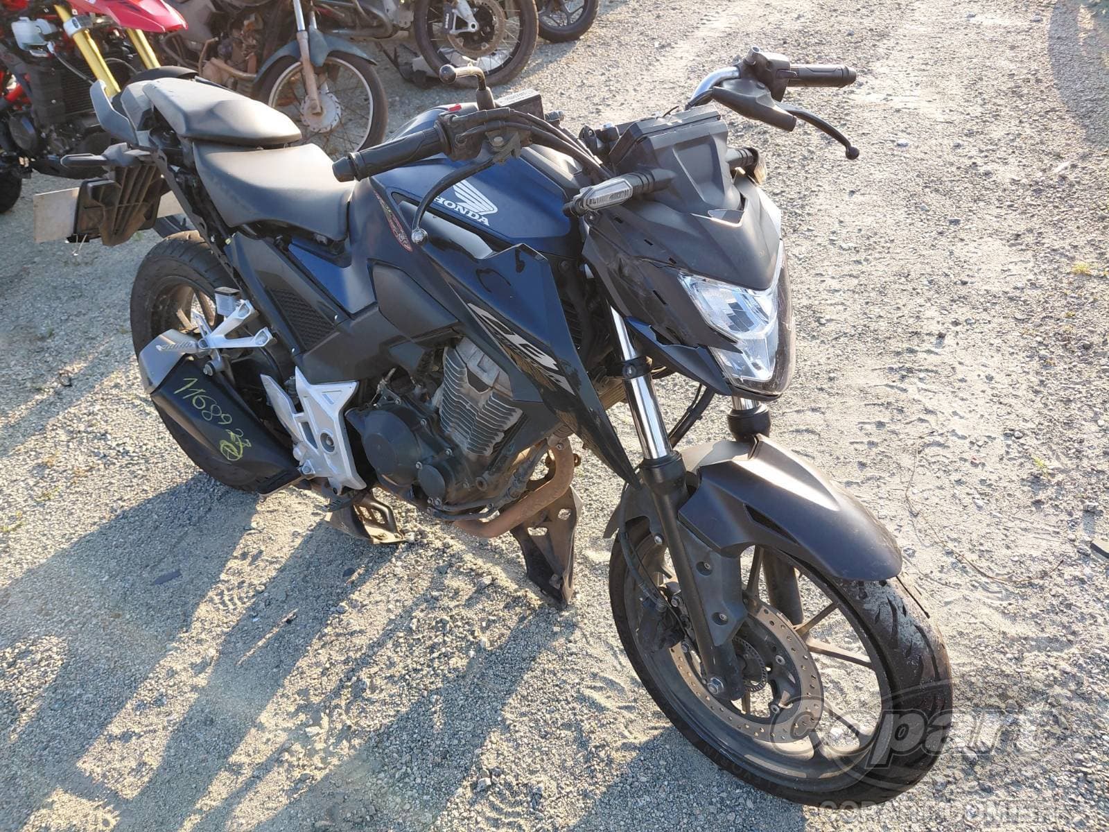 Honda CB 300f 2025