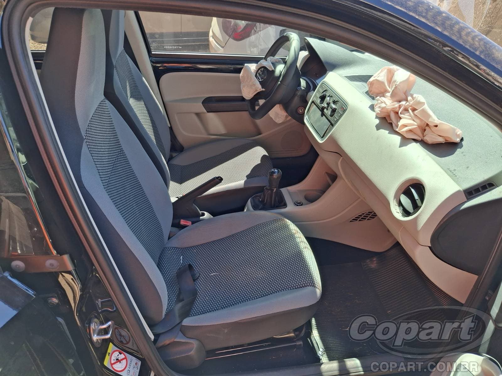 Volkswagen UP 2015 — foto 5