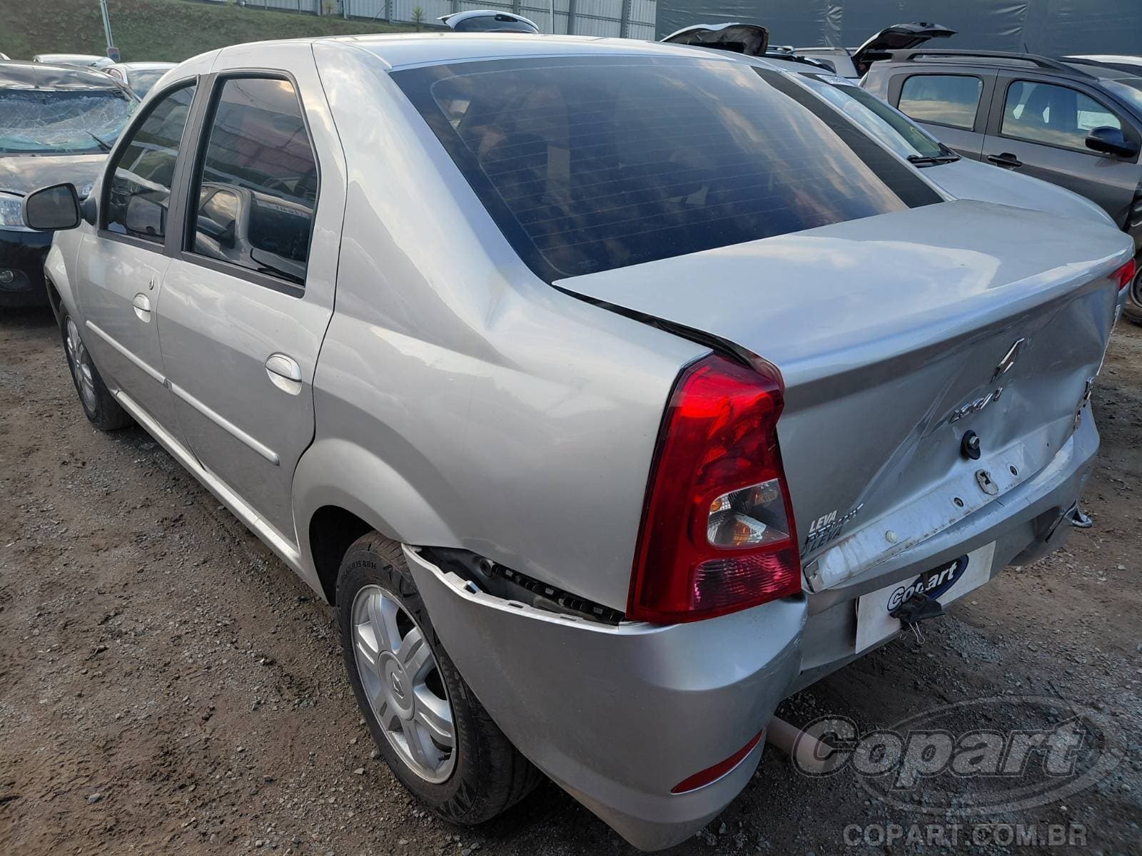 Renault Logan 2012 — foto 3