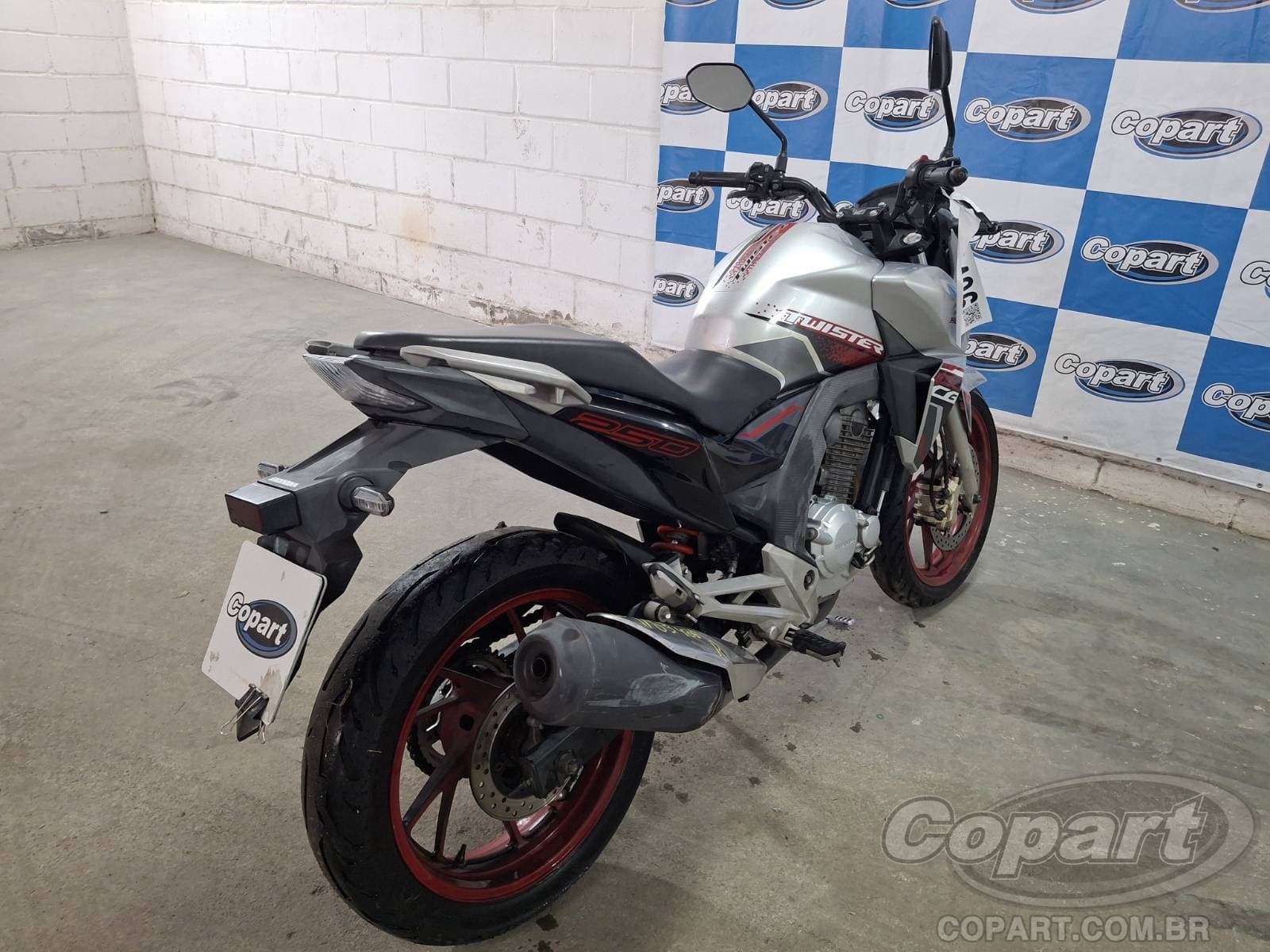 Honda CB 250 F 2021 — foto 4