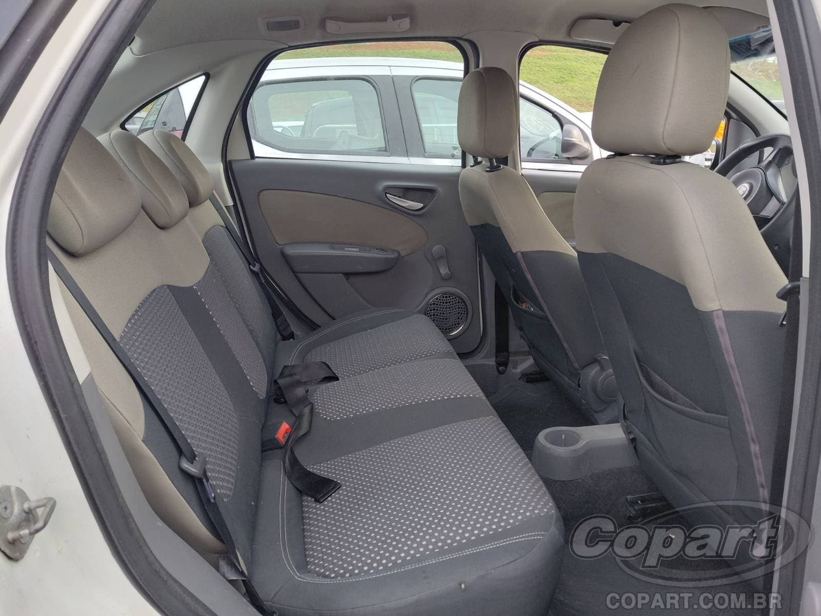 Fiat Grand Siena 2013 — foto 6