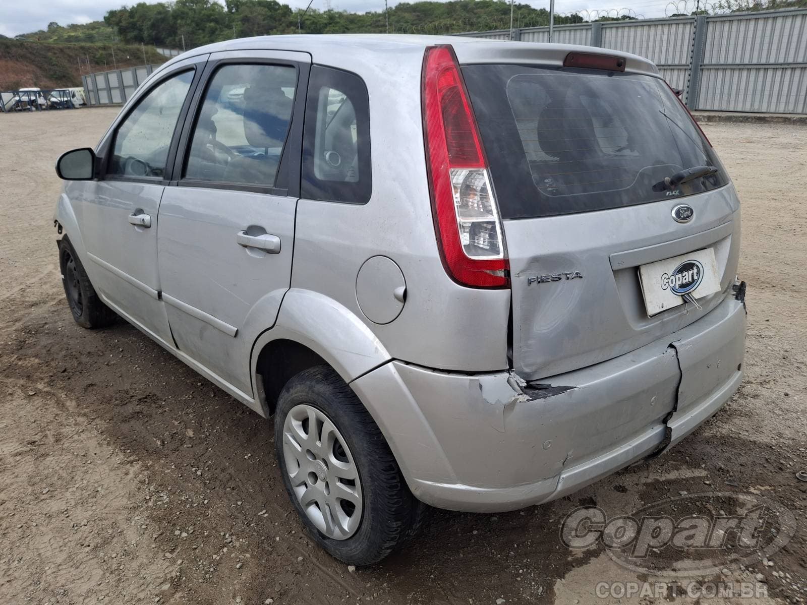 Ford Fiesta 2010 — foto 3