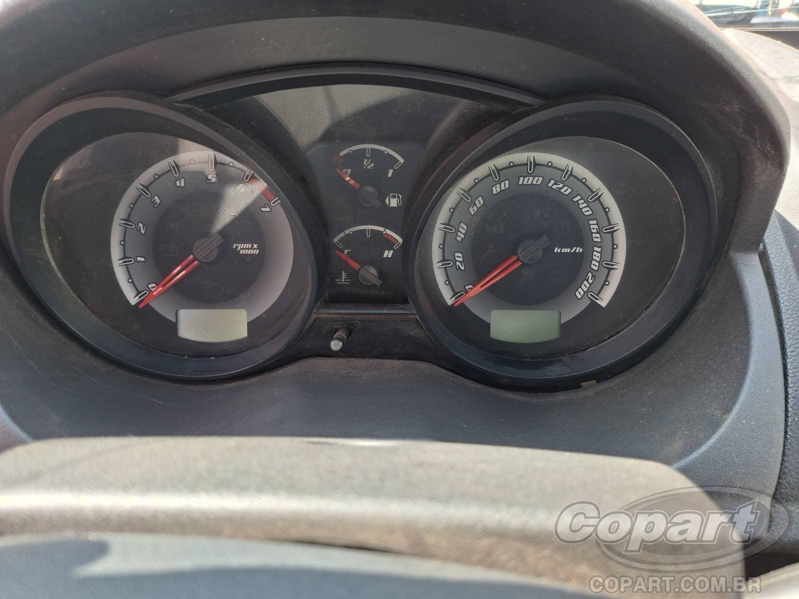 Ford Fiesta 2014 — foto 8