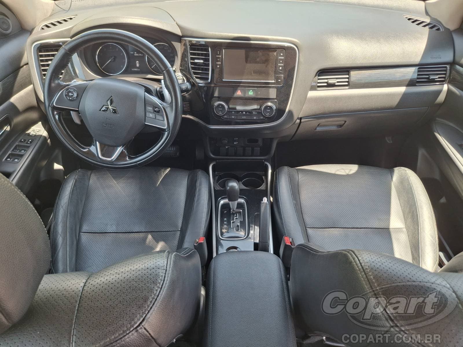 Mitsubishi Outlander 2018 — foto 9