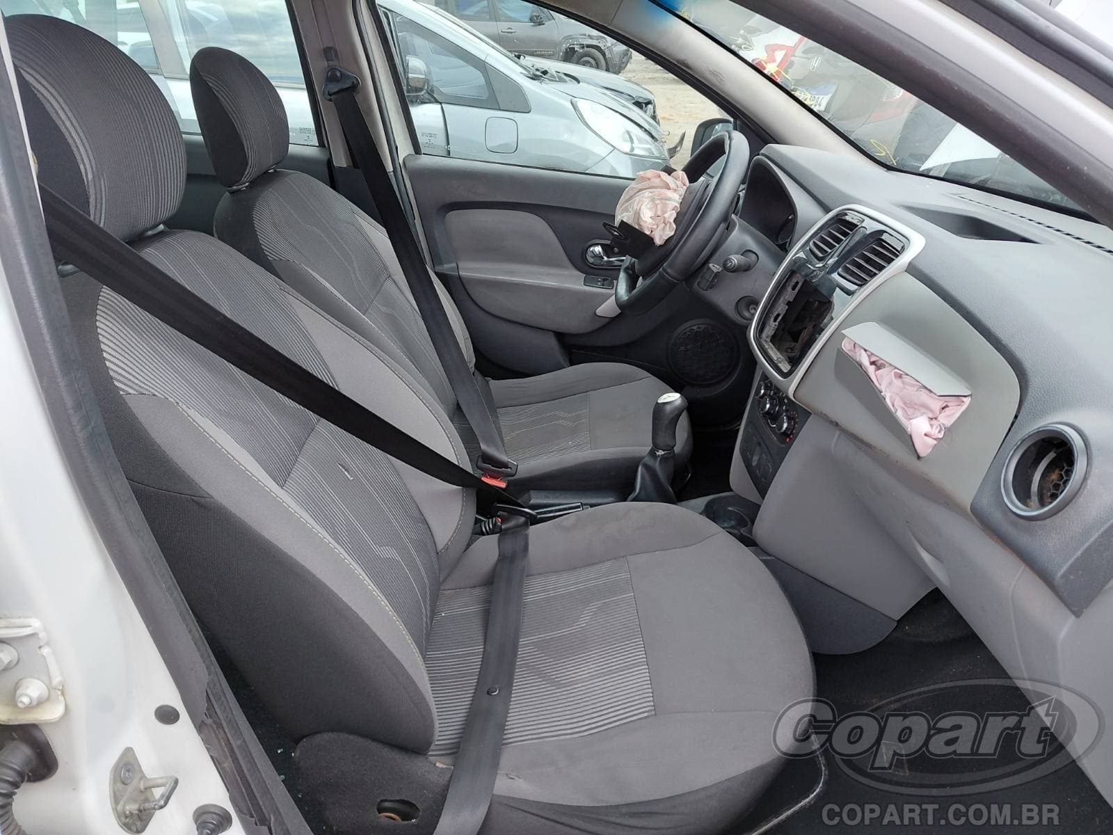 Renault Logan 2015 — foto 5