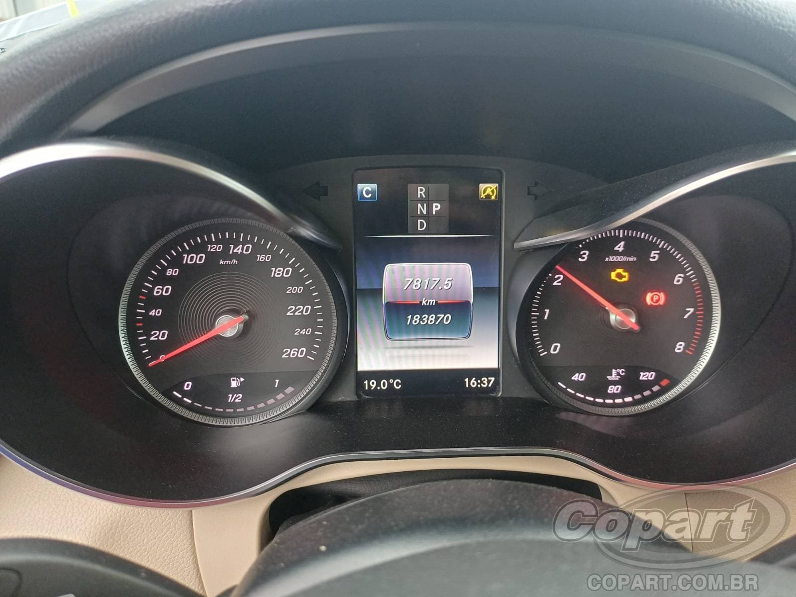 Mercedes-Benz GLC 2019 — foto 8