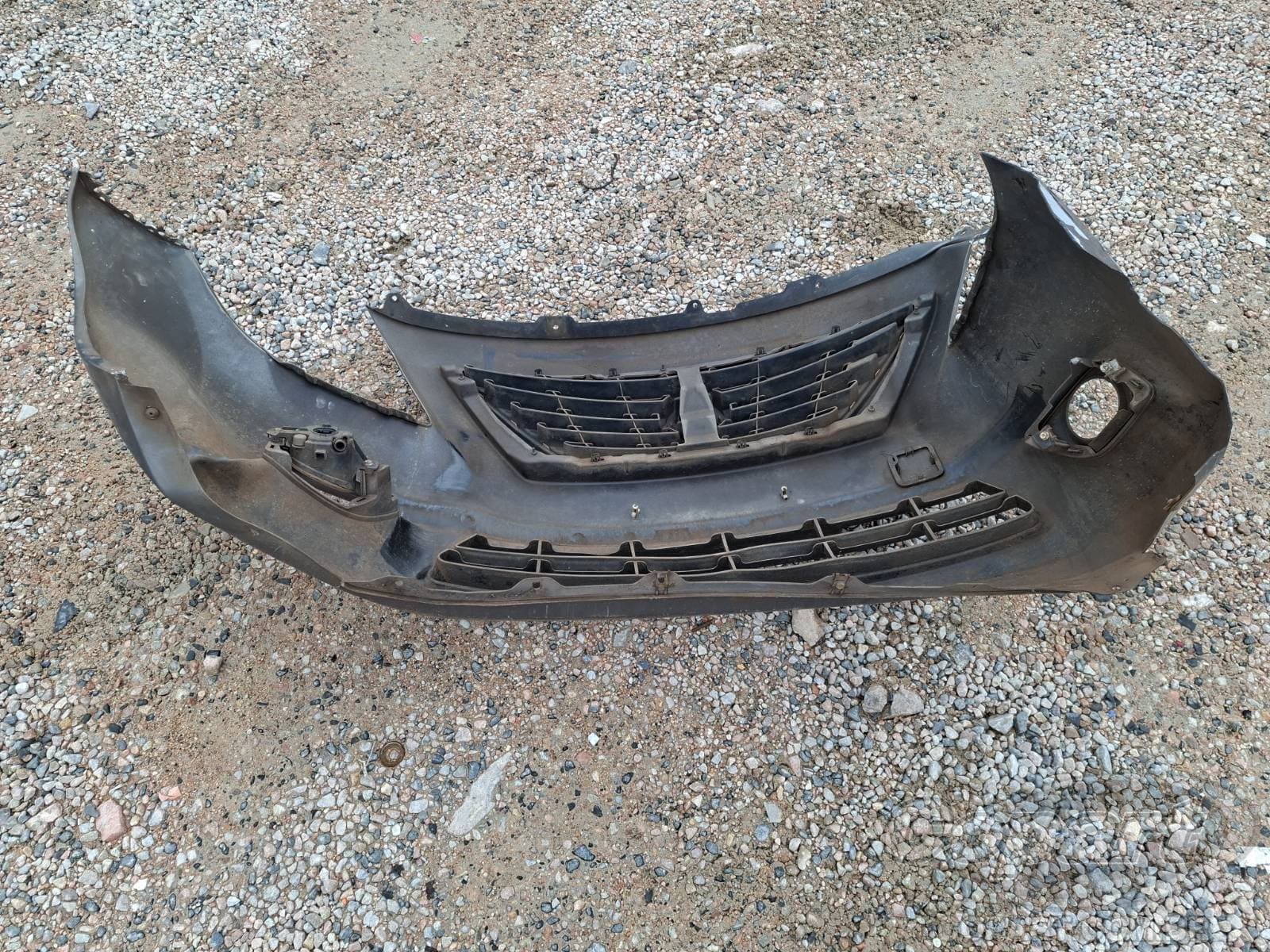 Nissan Versa 2013 — foto 12