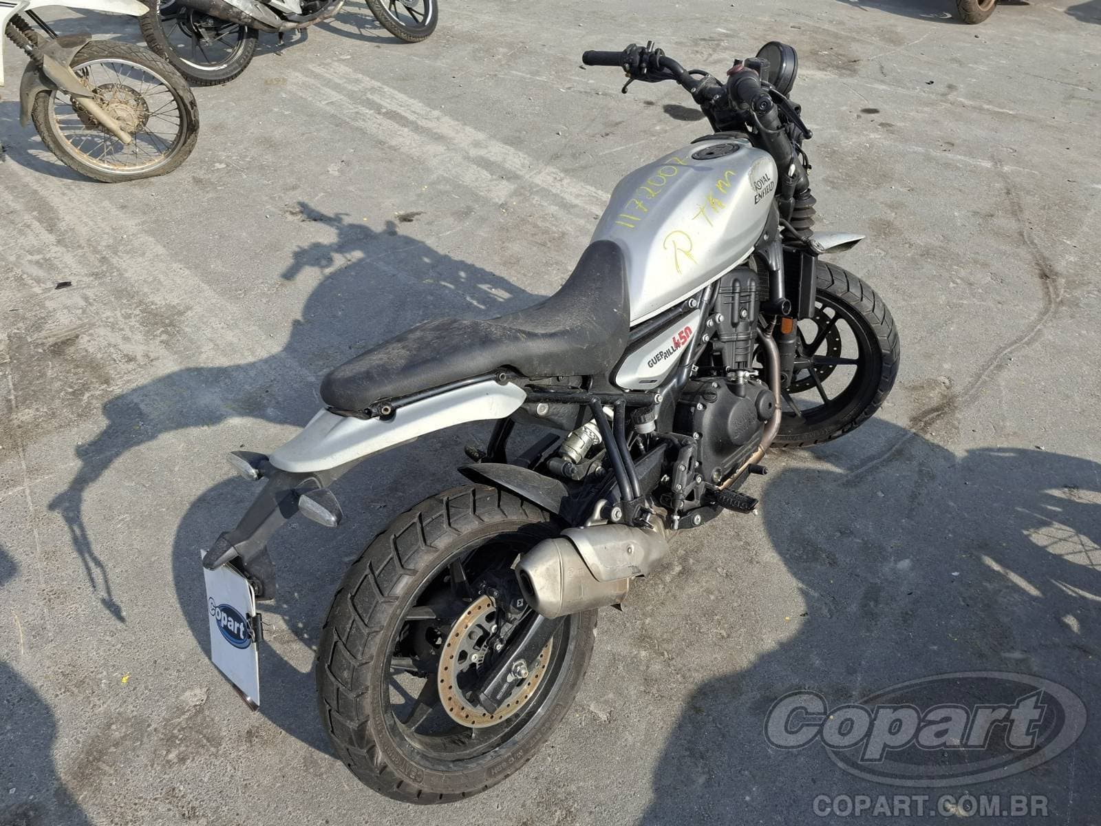 Royal Enfield Guerrilla 2026 — foto 4