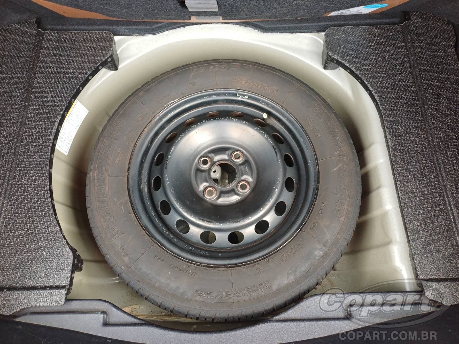 Toyota Yaris 2021 — foto 10