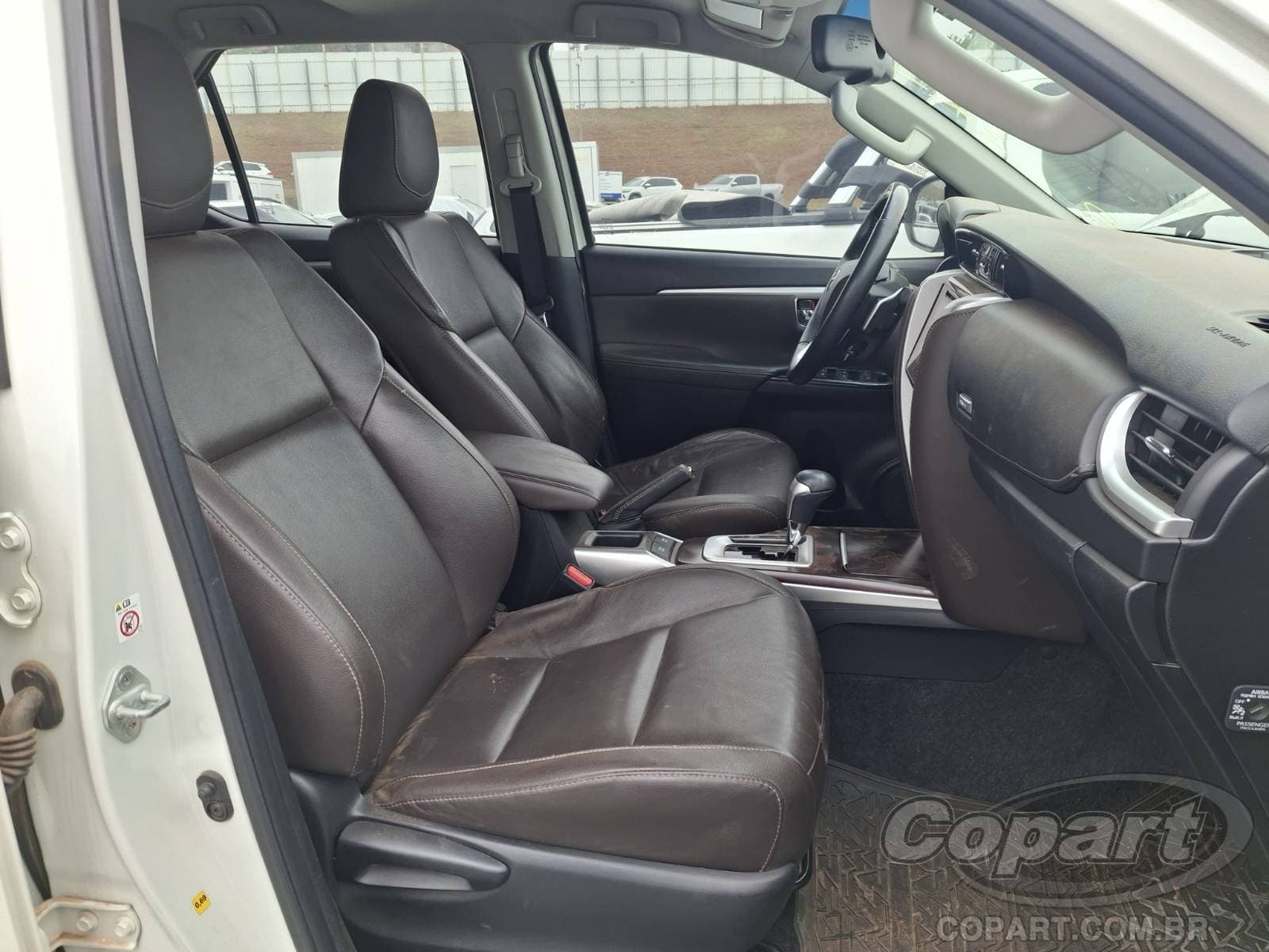 Toyota Hilux SW4 2017 — foto 5