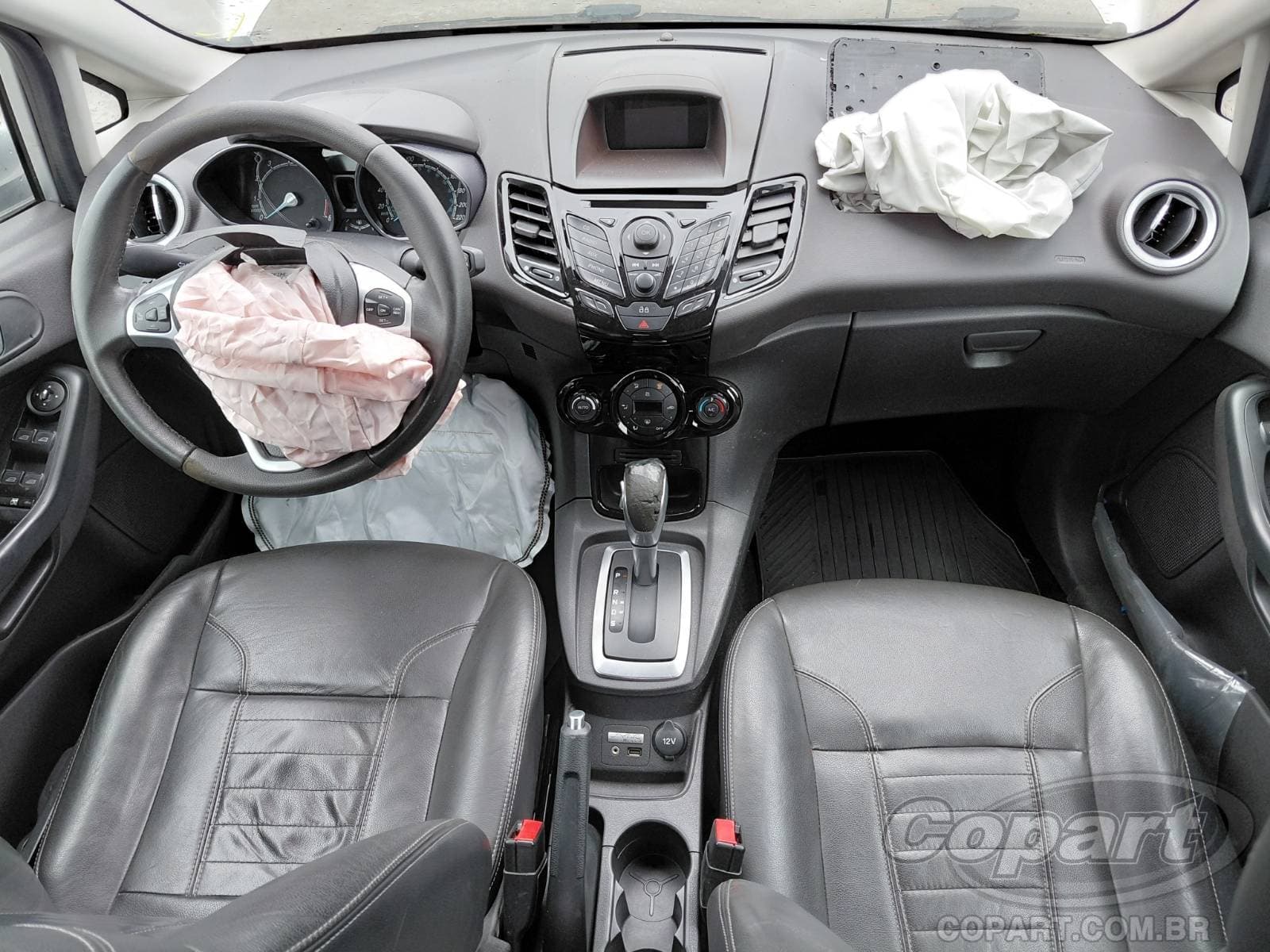 Ford Fiesta 2014 — foto 9