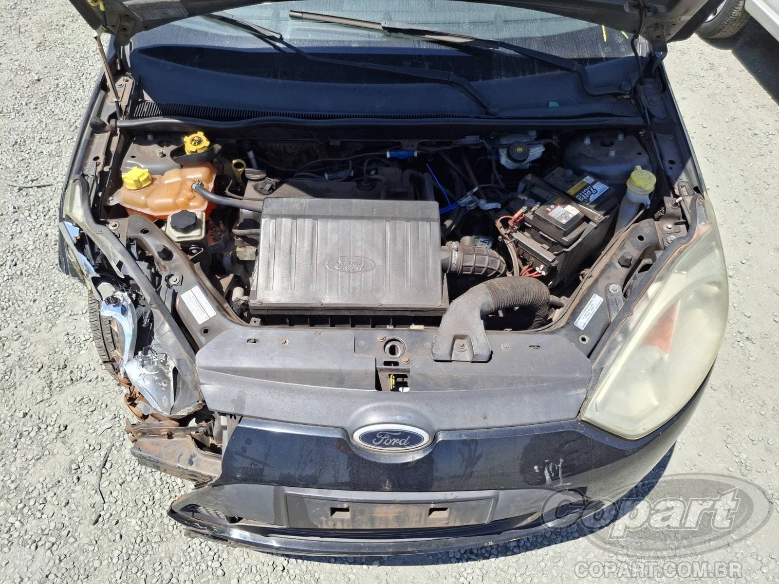 Ford Fiesta Sedan 2014 — foto 7