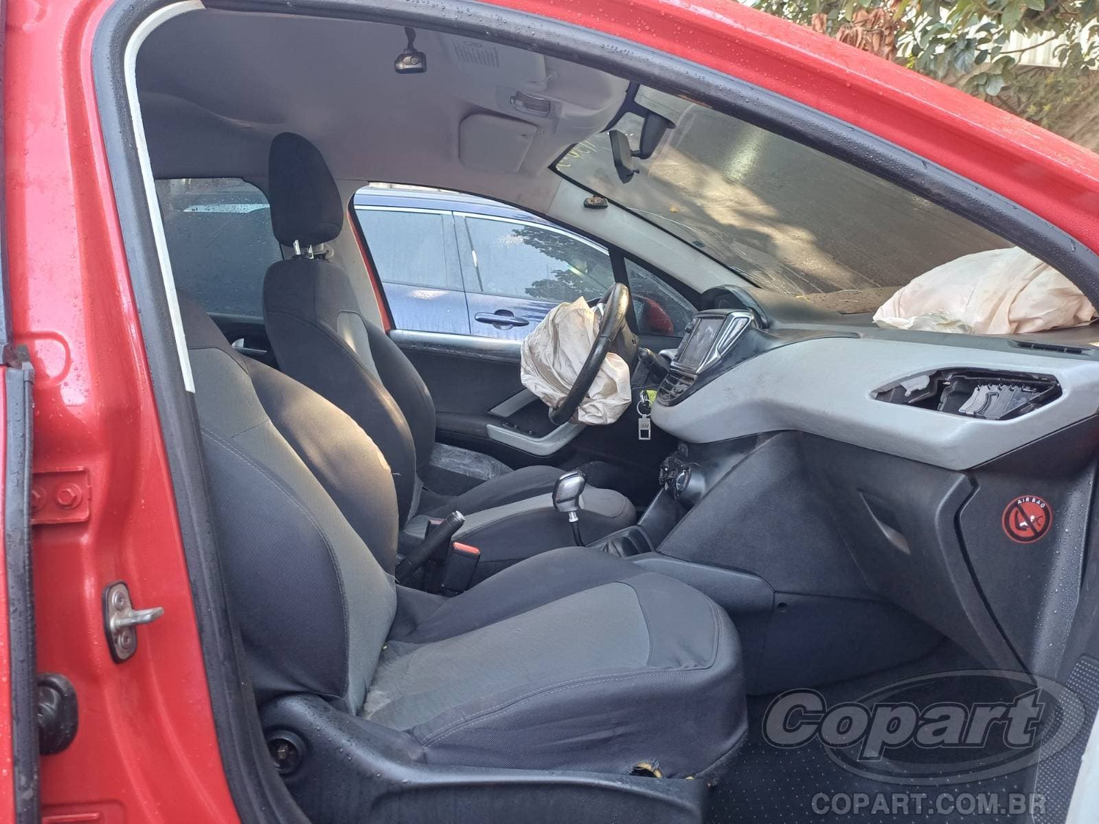 Peugeot 208 2014 — foto 5