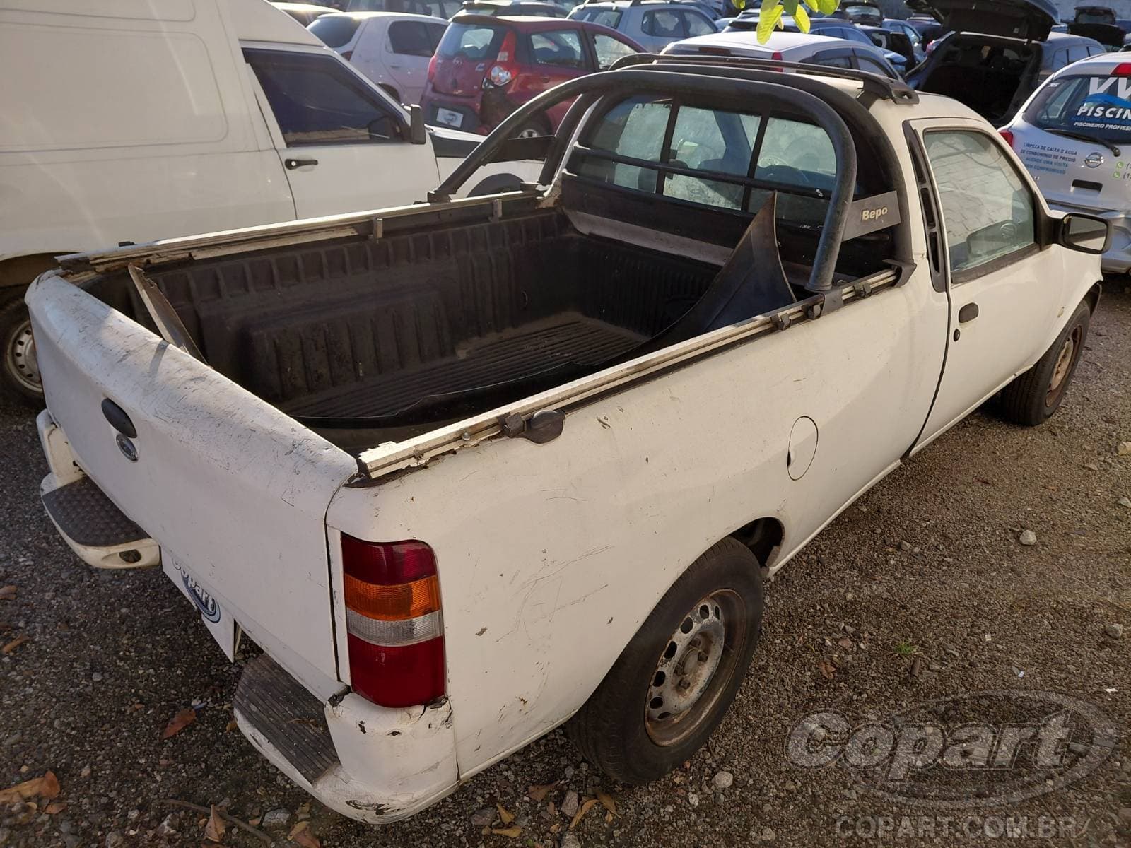 Ford Courier 2004 — foto 4