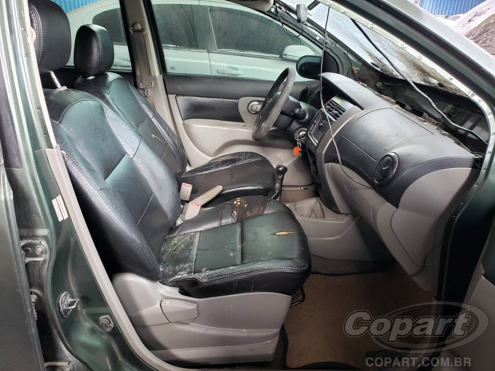 Nissan Livina 2010 — foto 5