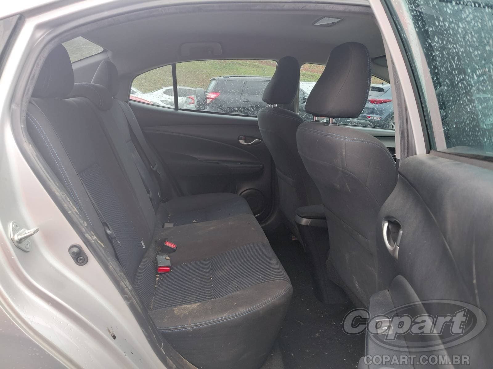 Toyota Yaris Seda 2019 — foto 6