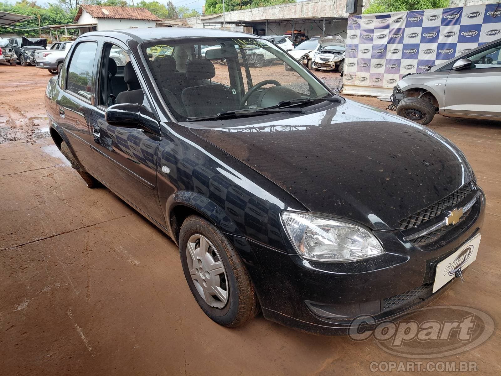 Chevrolet Classic 2012 — foto 1