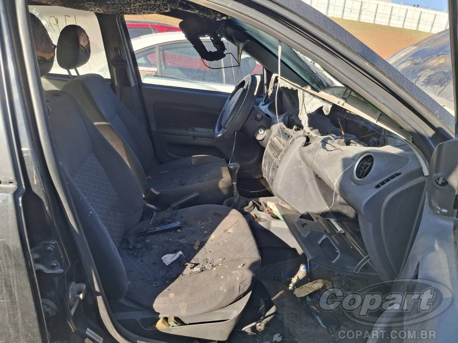 Ford Fiesta Sedan 2007 — foto 5