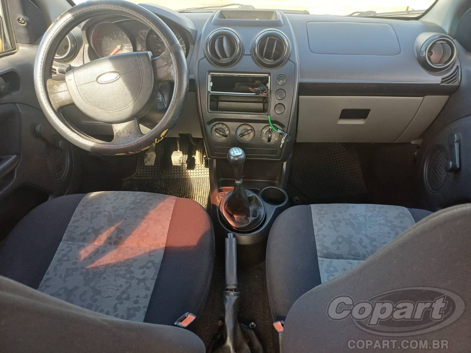 Ford Fiesta Sedan 2008 — foto 9