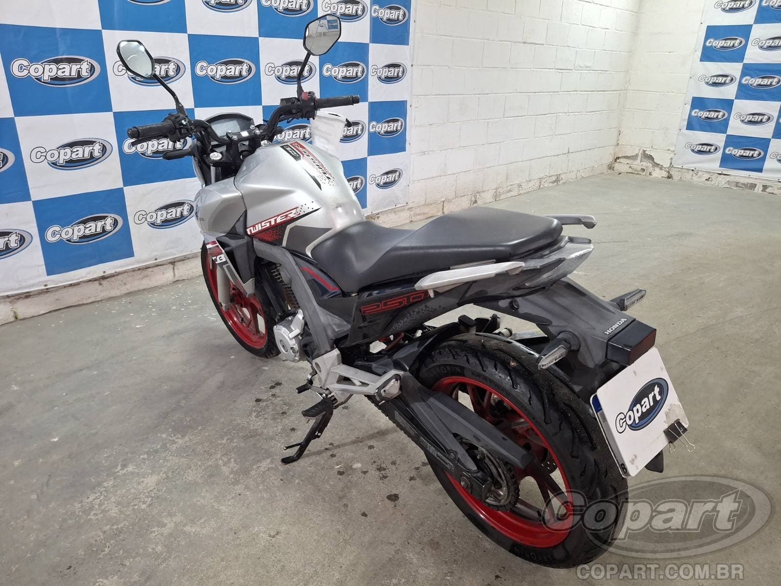 Honda CB 250 F 2021 — foto 3