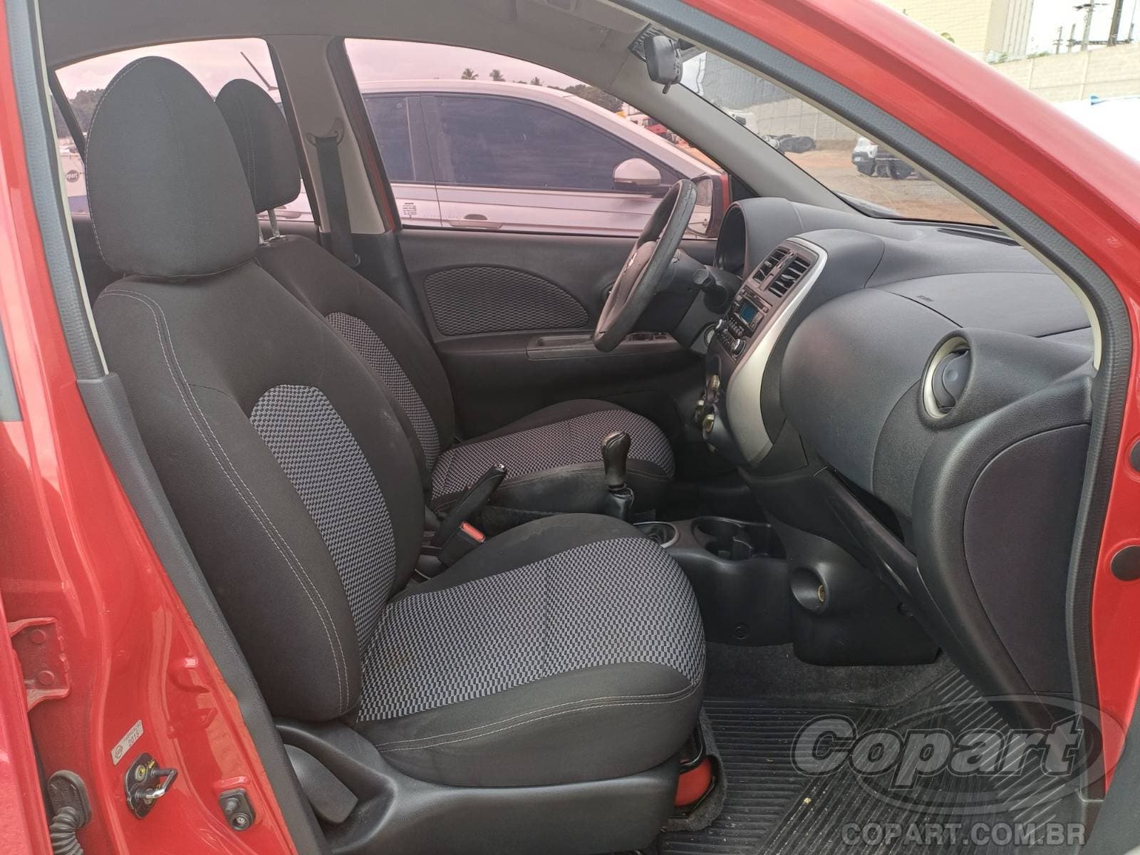 Nissan March 2016 — foto 5
