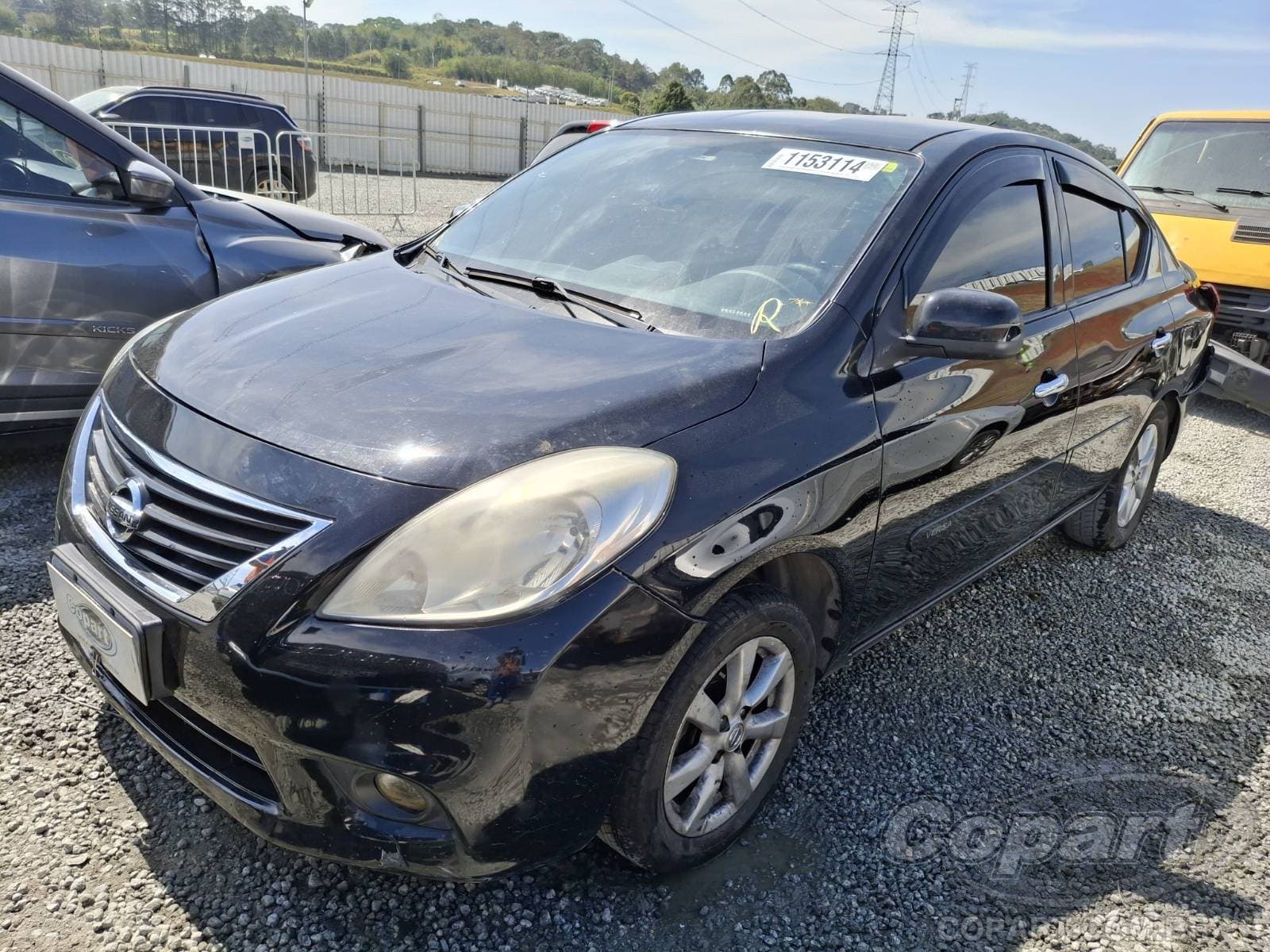Nissan Versa 2014 — foto 2