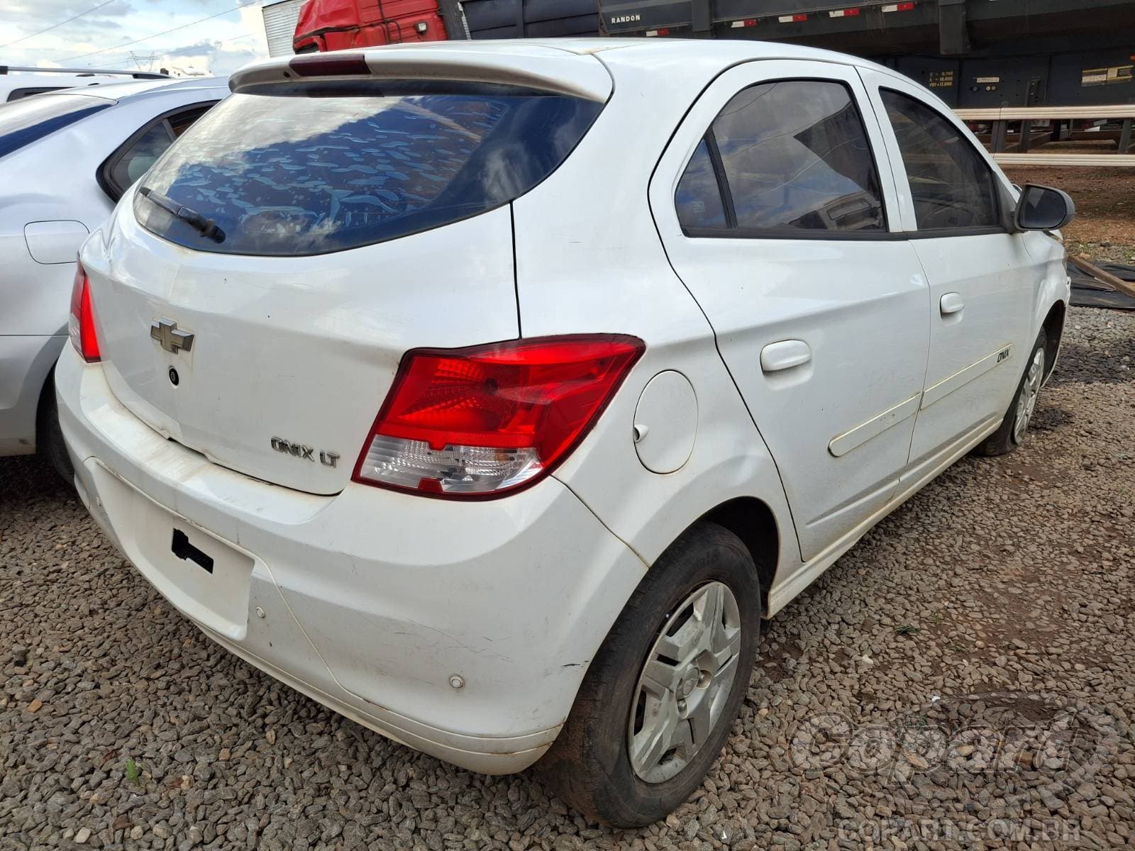 Chevrolet Onix 2015 — foto 4