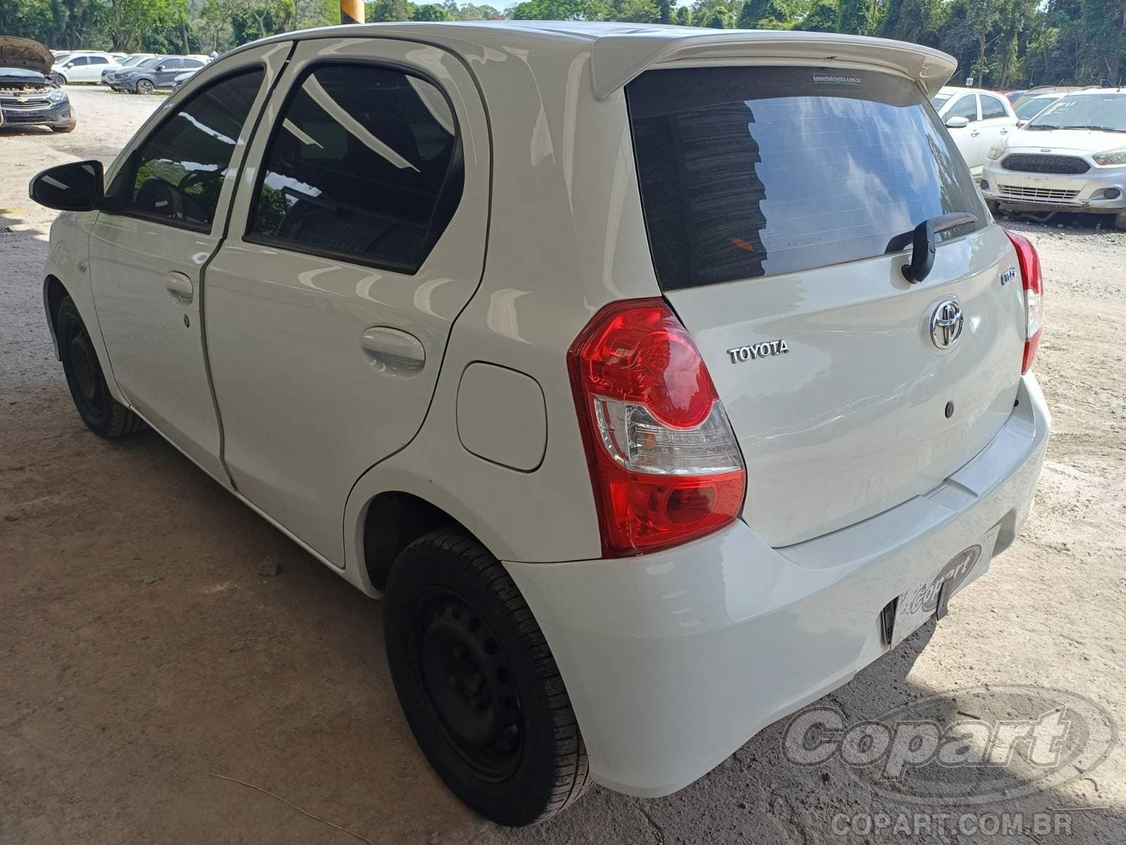 Toyota Etios 2018 — foto 3