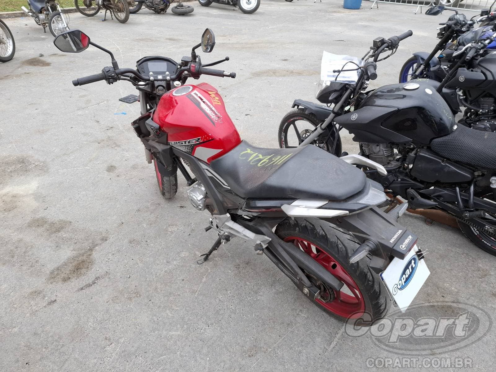 Honda CB 250 F 2021 — foto 3
