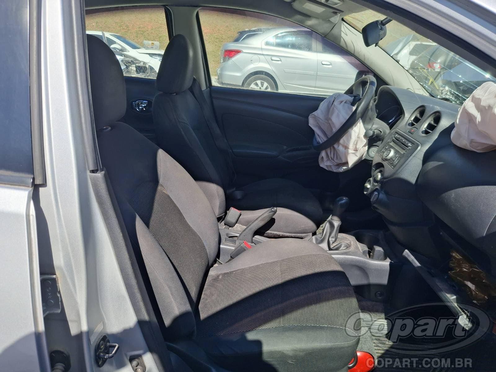 Nissan Versa 2013 — foto 5