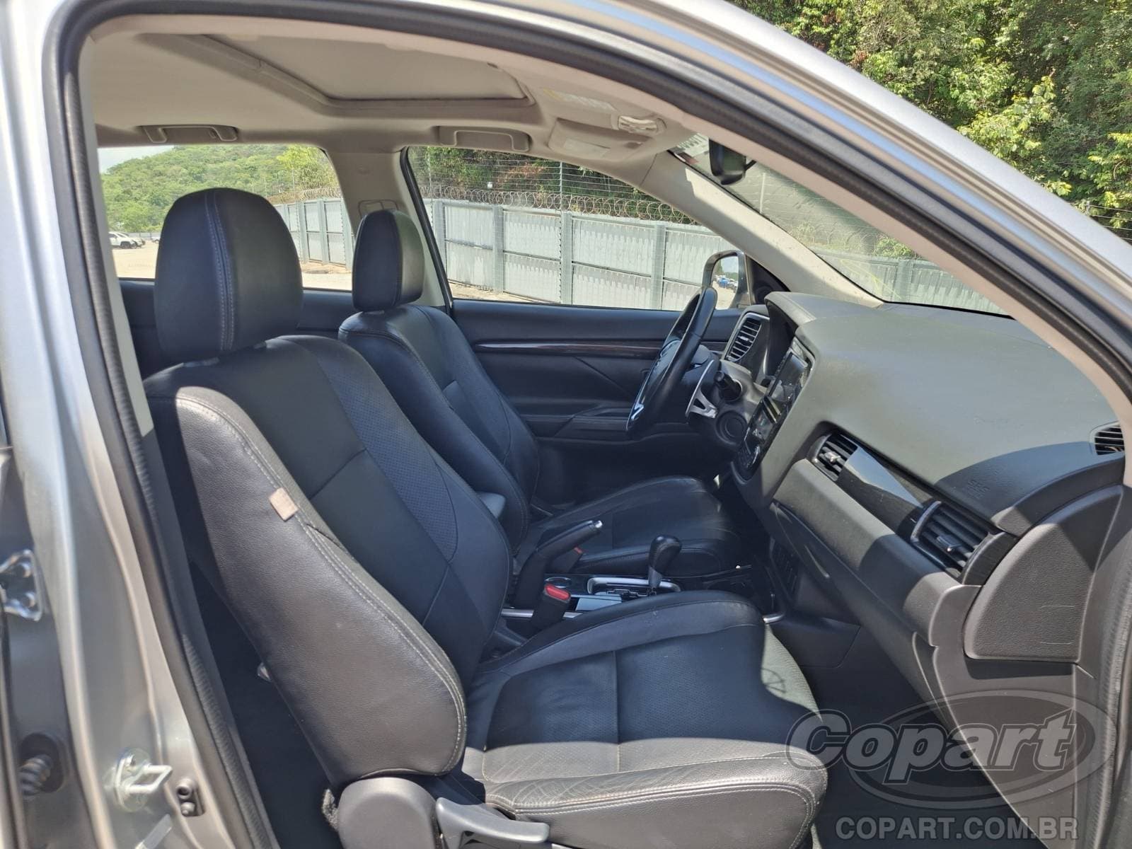 Mitsubishi Outlander 2018 — foto 5