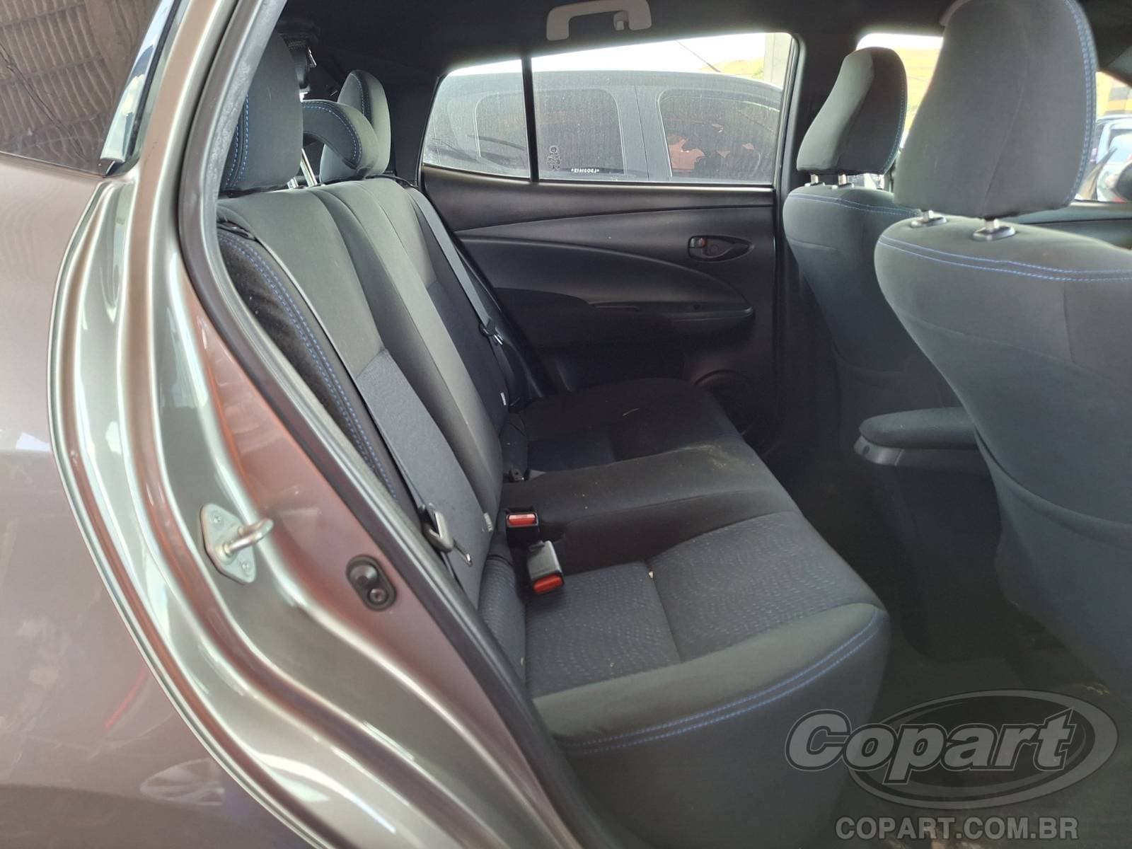 Toyota Yaris 2020 — foto 6