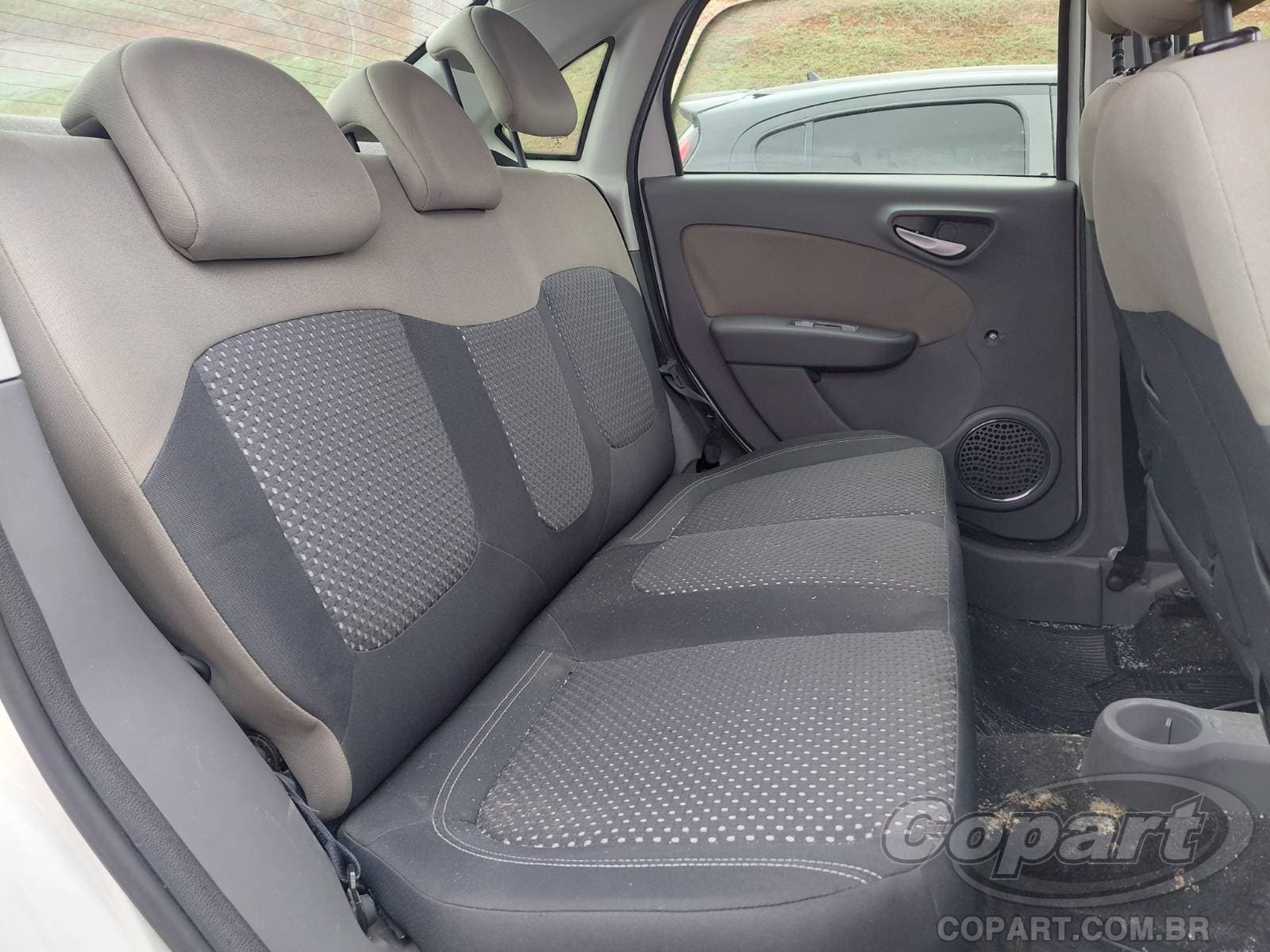 Fiat Grand Siena 2013 — foto 6