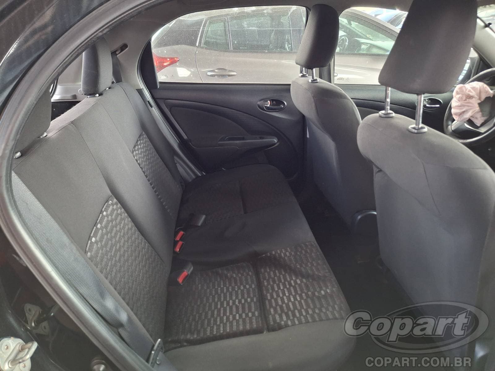 Toyota Etios 2016 — foto 6