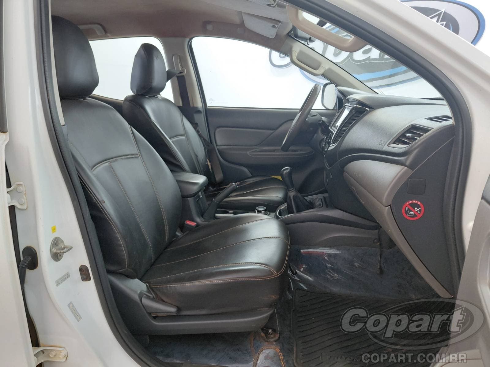 Mitsubishi L200 Triton 2025 — foto 5