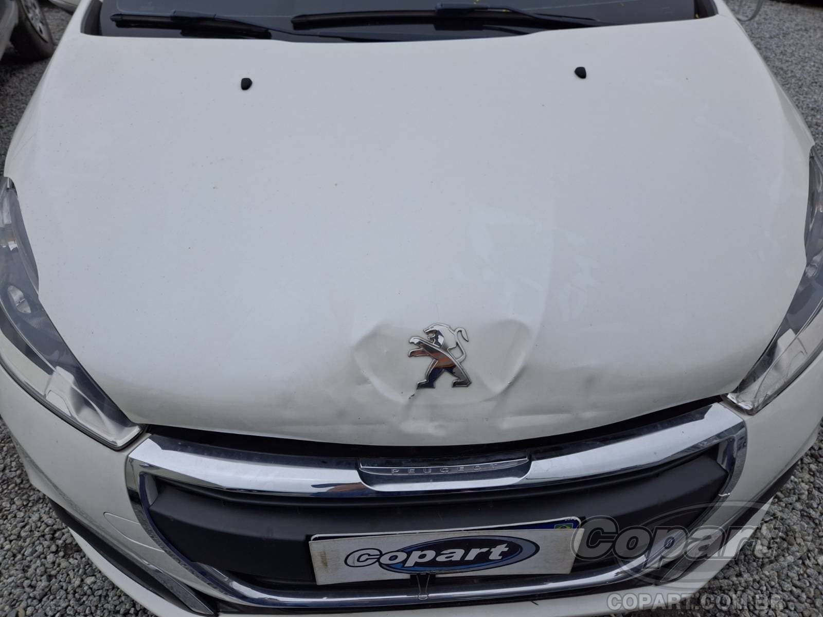 Peugeot 208 2018 — foto 12